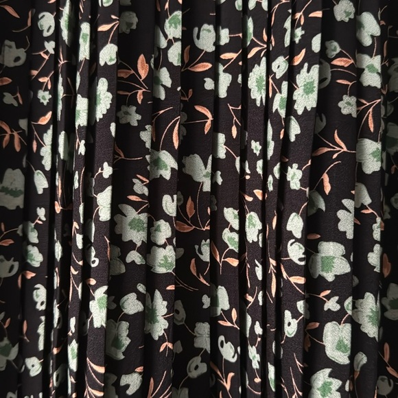 HAPSHO FLORAL MIDI SKIRT SIZE MEDIUM BLACK WITH GREEN AND TAUPE PRINT - Picture 2 of 4